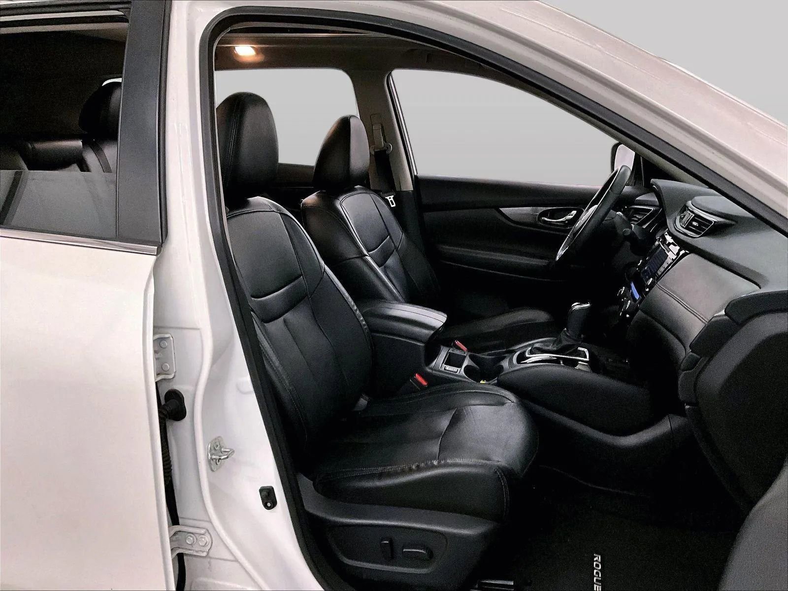 Used 2019 Nissan Rogue SL w/ Premium Package image 7