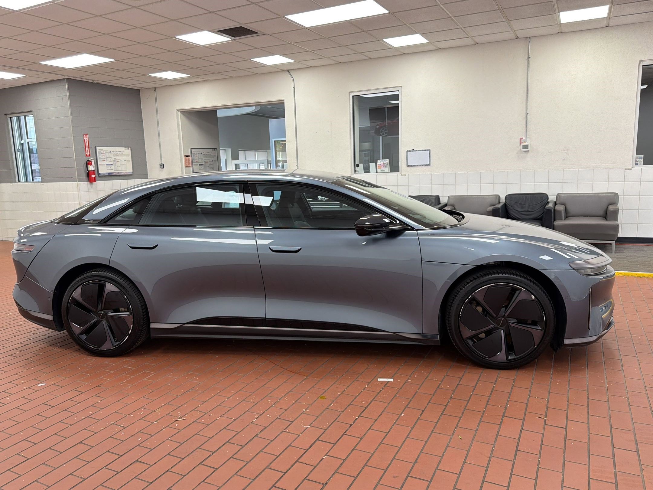 Used 2024 Lucid Air Pure image 8