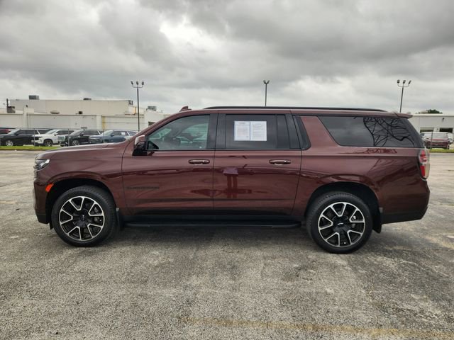 Used 2022 Chevrolet Suburban RST w/ Luxury Package RWD image 4