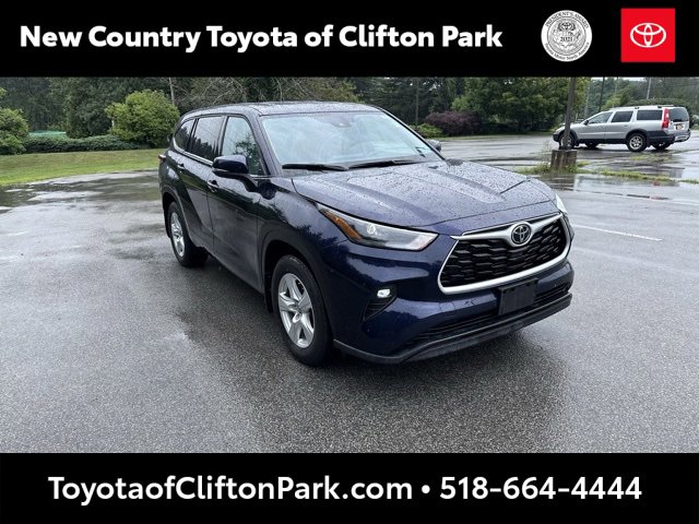 Used 2022 Toyota Highlander LE