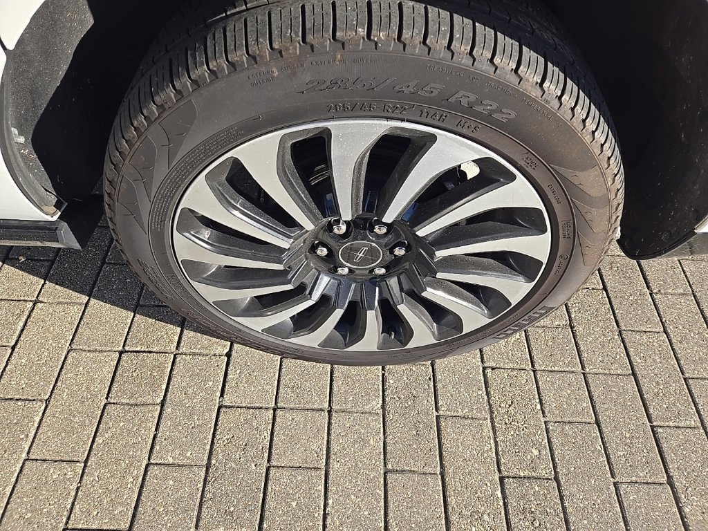 Used 2022 Lincoln Navigator L Black Label AWD/4WD image 9
