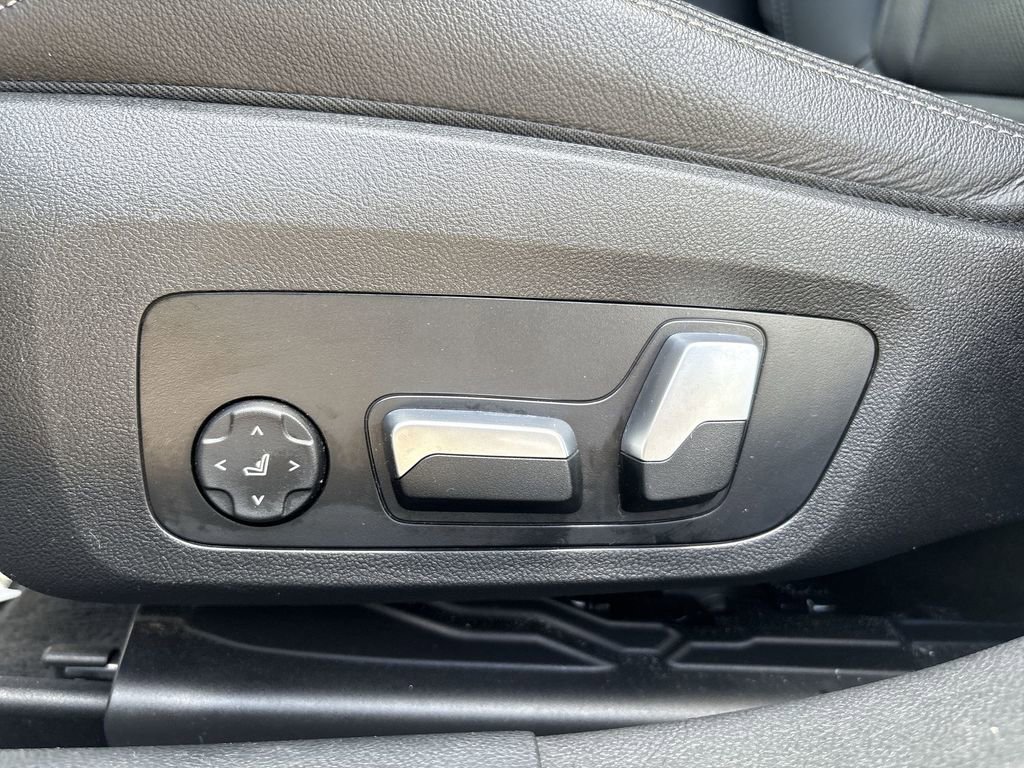 Used 2023 BMW i4 eDrive40 w/ Premium Package RWD image 14