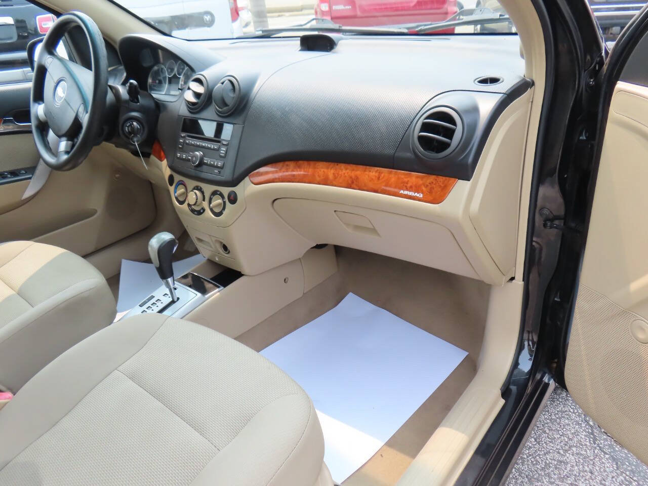 Used 2011 Chevrolet Aveo LT w/ Power and Convenience Package FWD image 16