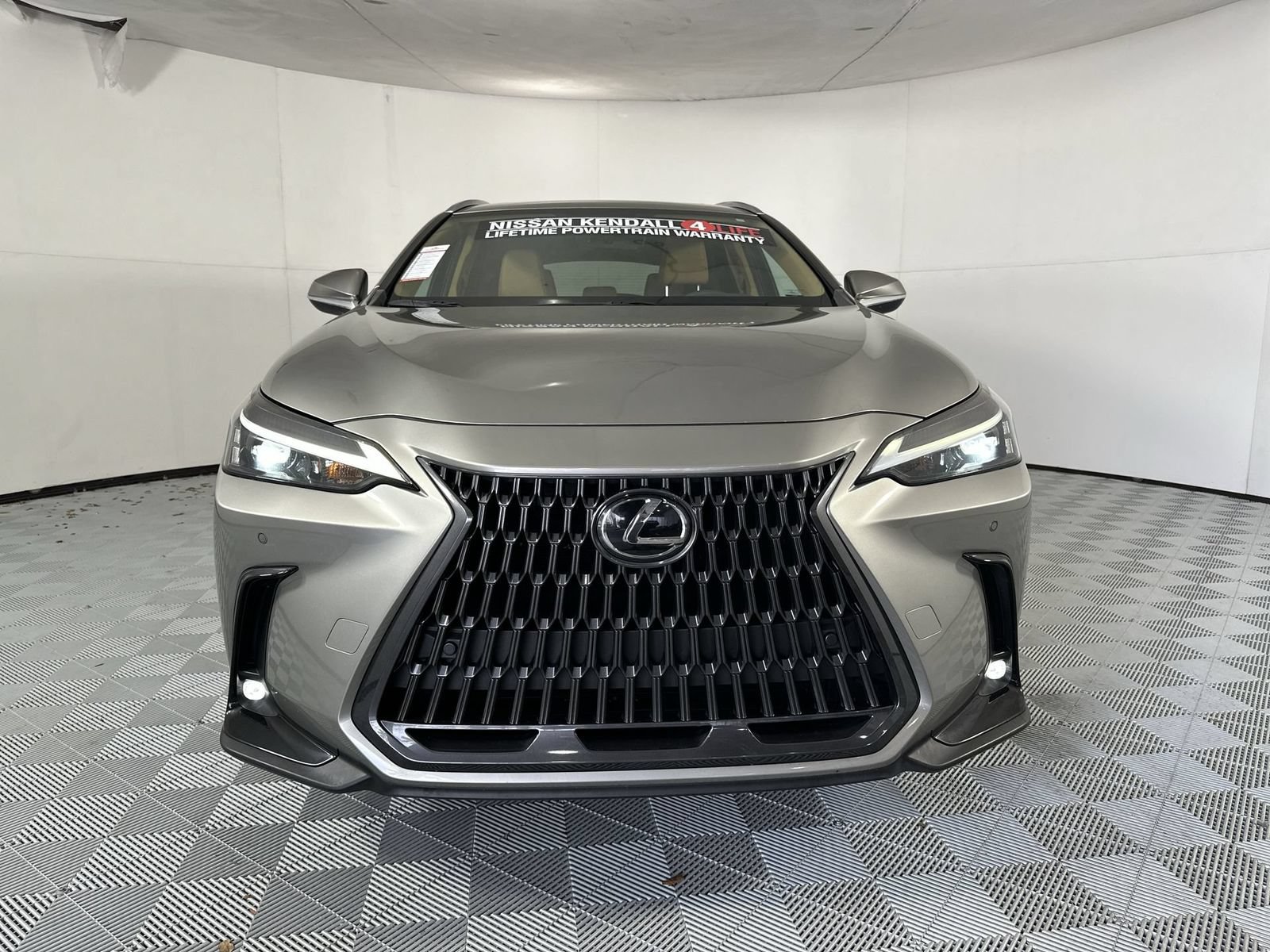 Used 2023 Lexus NX 350 AWD image 3