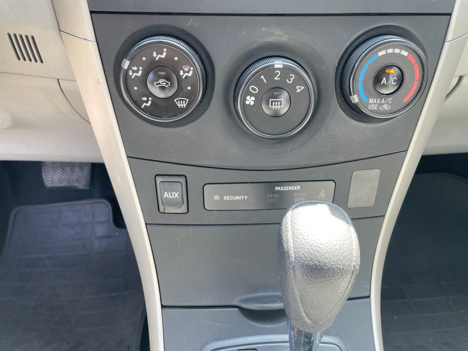 Used 2013 Toyota Corolla L image 22