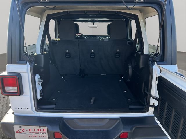 Used 2019 Jeep Wrangler Unlimited Sahara w/ Uconnect 4C Nav & Sound Group image 24