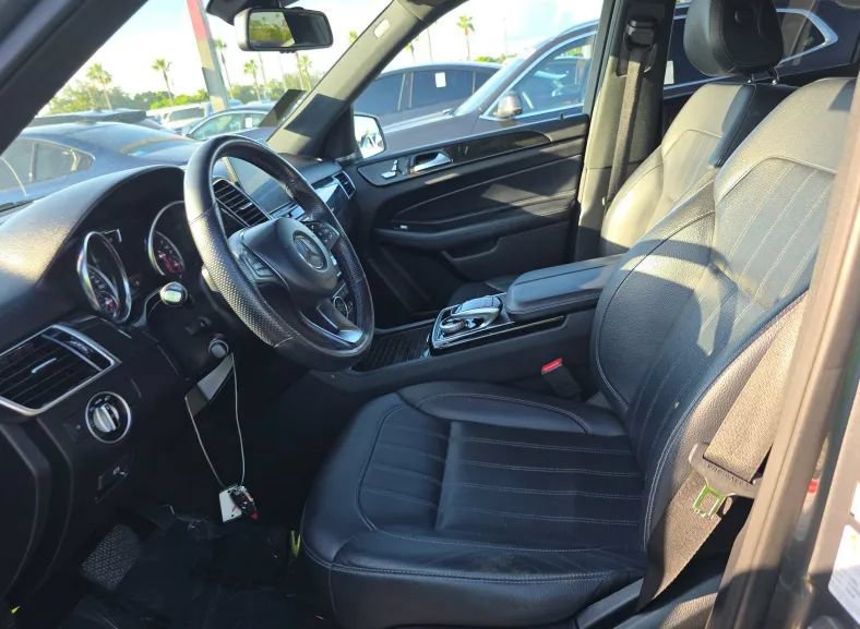 Used 2018 Mercedes-Benz GLE 350 w/ Premium 1 Package image 3