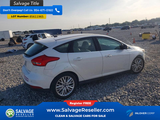 Used 2016 Ford Focus Titanium FWD image 4