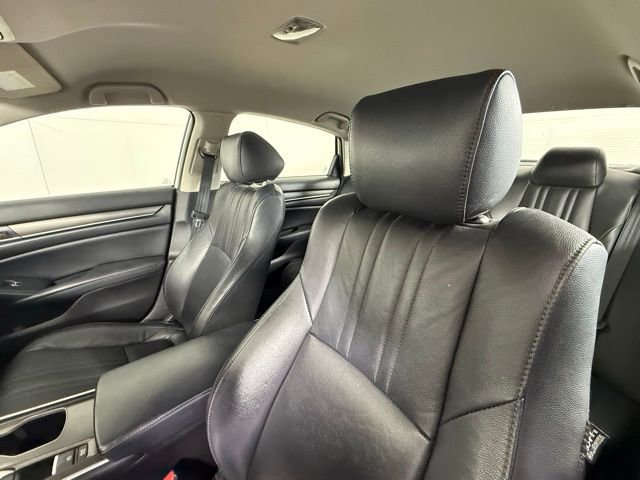 Used 2018 Honda Accord LX image 3