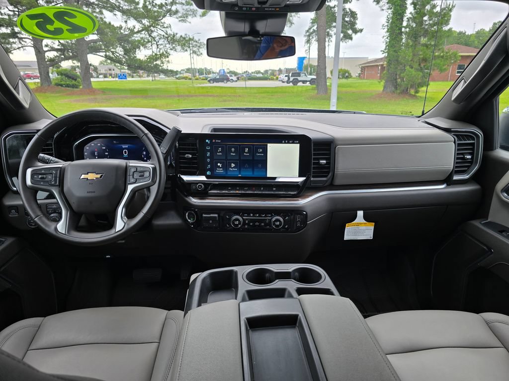 Certified 2025 Chevrolet Silverado 1500 LT w/ Leather Package AWD/4WD image 12