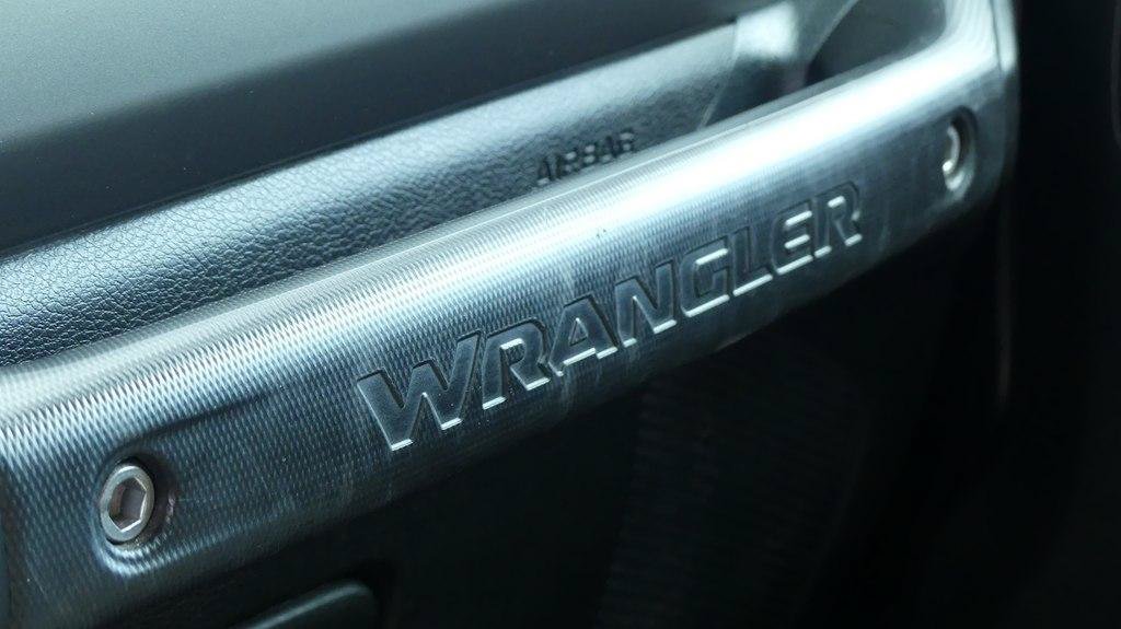 Used 2018 Jeep Wrangler Unlimited Sport AWD/4WD image 23