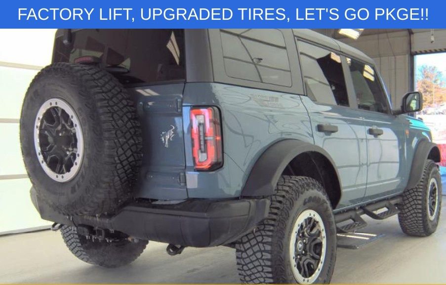 Used 2024 Ford Bronco Badlands w/ Sasquatch Package image 3