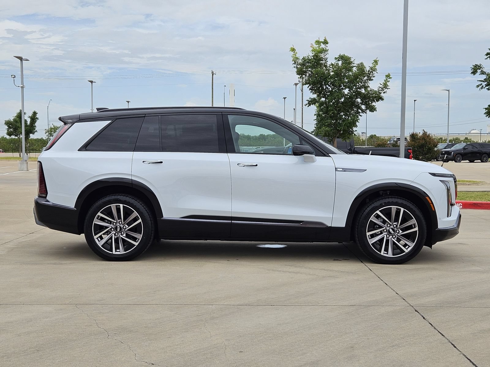 New 2027 Cadillac Vistiq Sport AWD/4WD image 7
