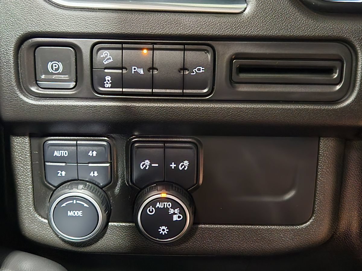Used 2021 Chevrolet Tahoe Z71 AWD/4WD image 42