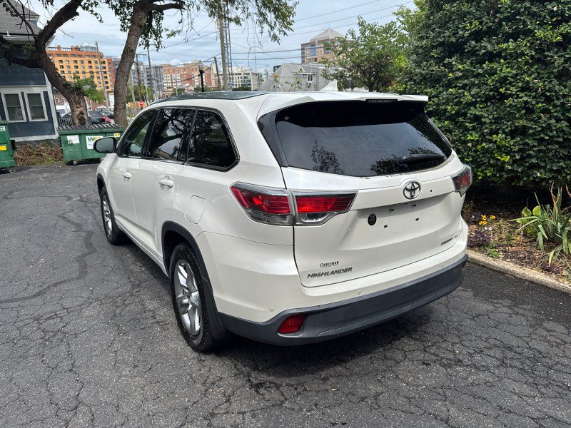 Used 2015 Toyota Highlander Limited Platinum AWD/4WD image 4