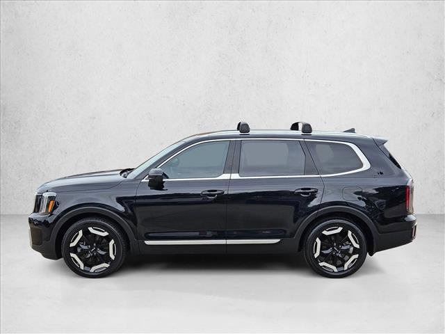 Used 2023 Kia Telluride EX w/ EX Captain's Chair Package AWD/4WD image 9