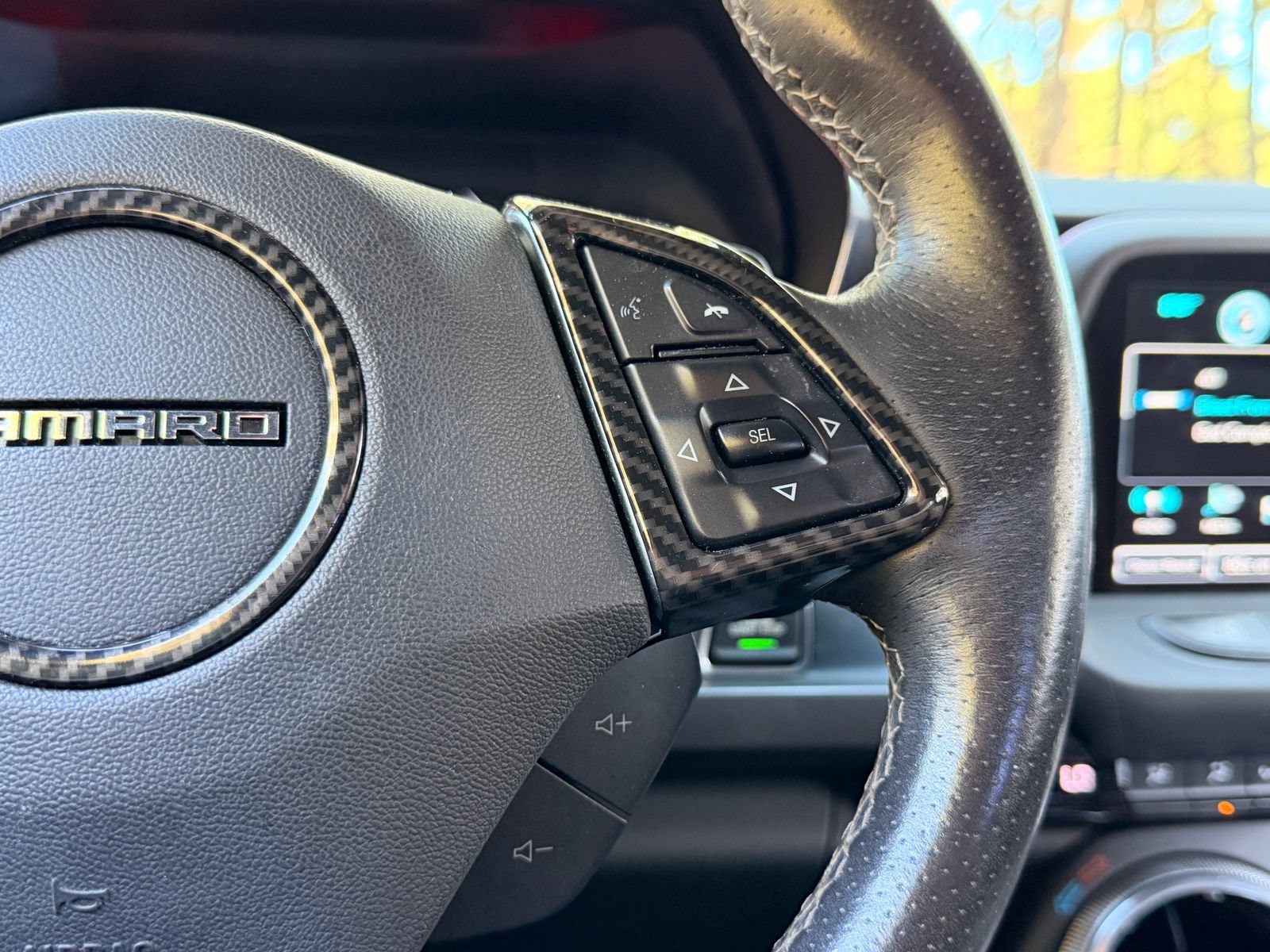 Used 2018 Chevrolet Camaro LT RWD image 18