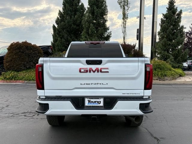 New 2026 GMC Sierra 3500 Denali w/ Denali Reserve Package AWD/4WD image 5