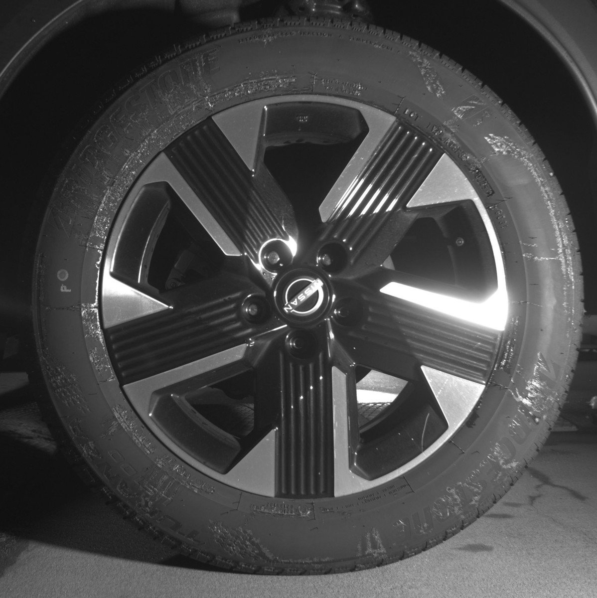 Used 2025 Nissan Kicks SV image 14