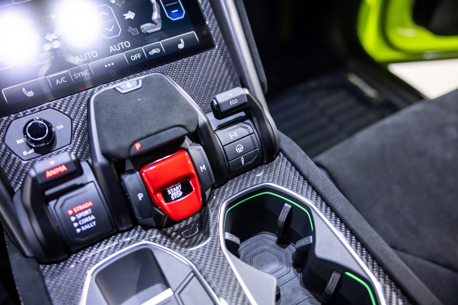 Used 2024 Lamborghini Urus Performante image 47