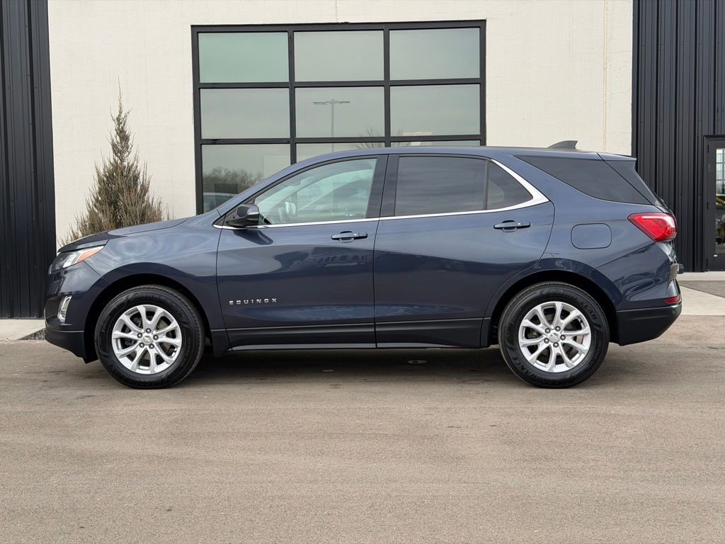 Used 2018 Chevrolet Equinox LT image 2