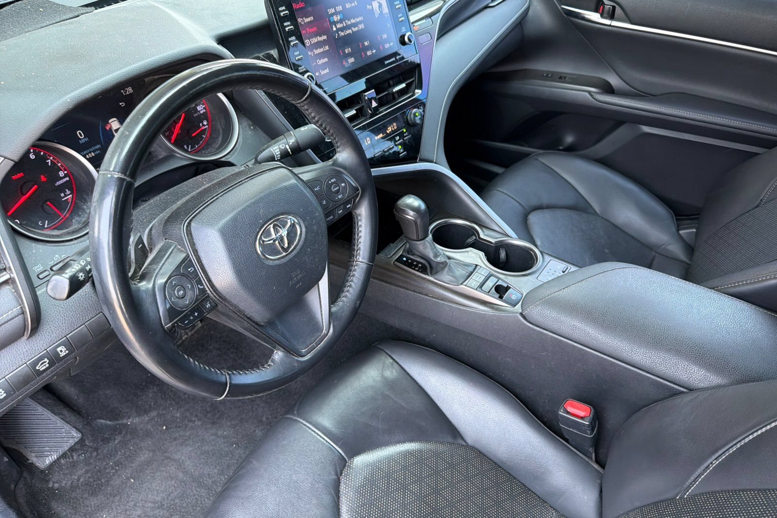 Used 2021 Toyota Camry XSE FWD image 12