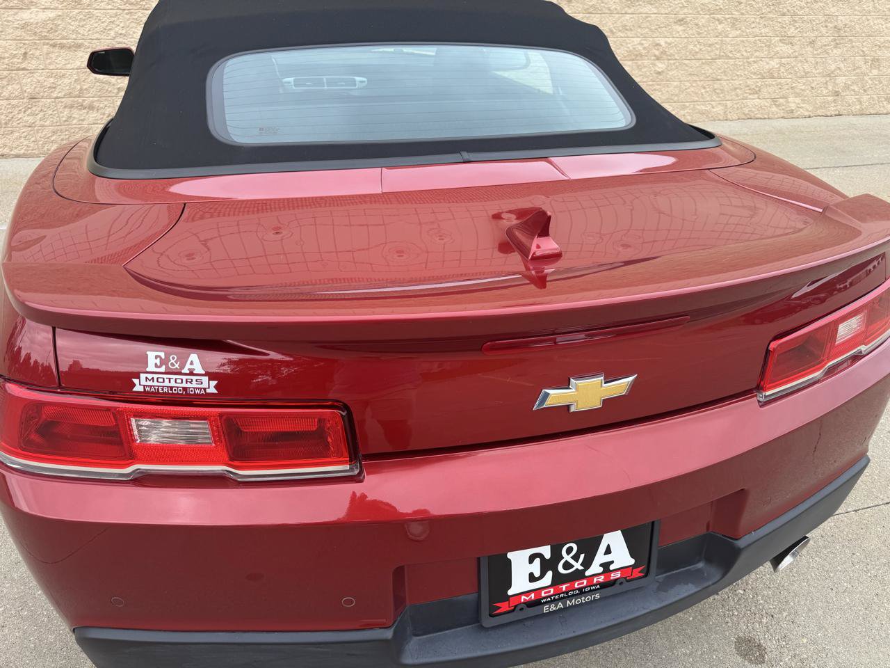Used 2015 Chevrolet Camaro LT RWD image 21