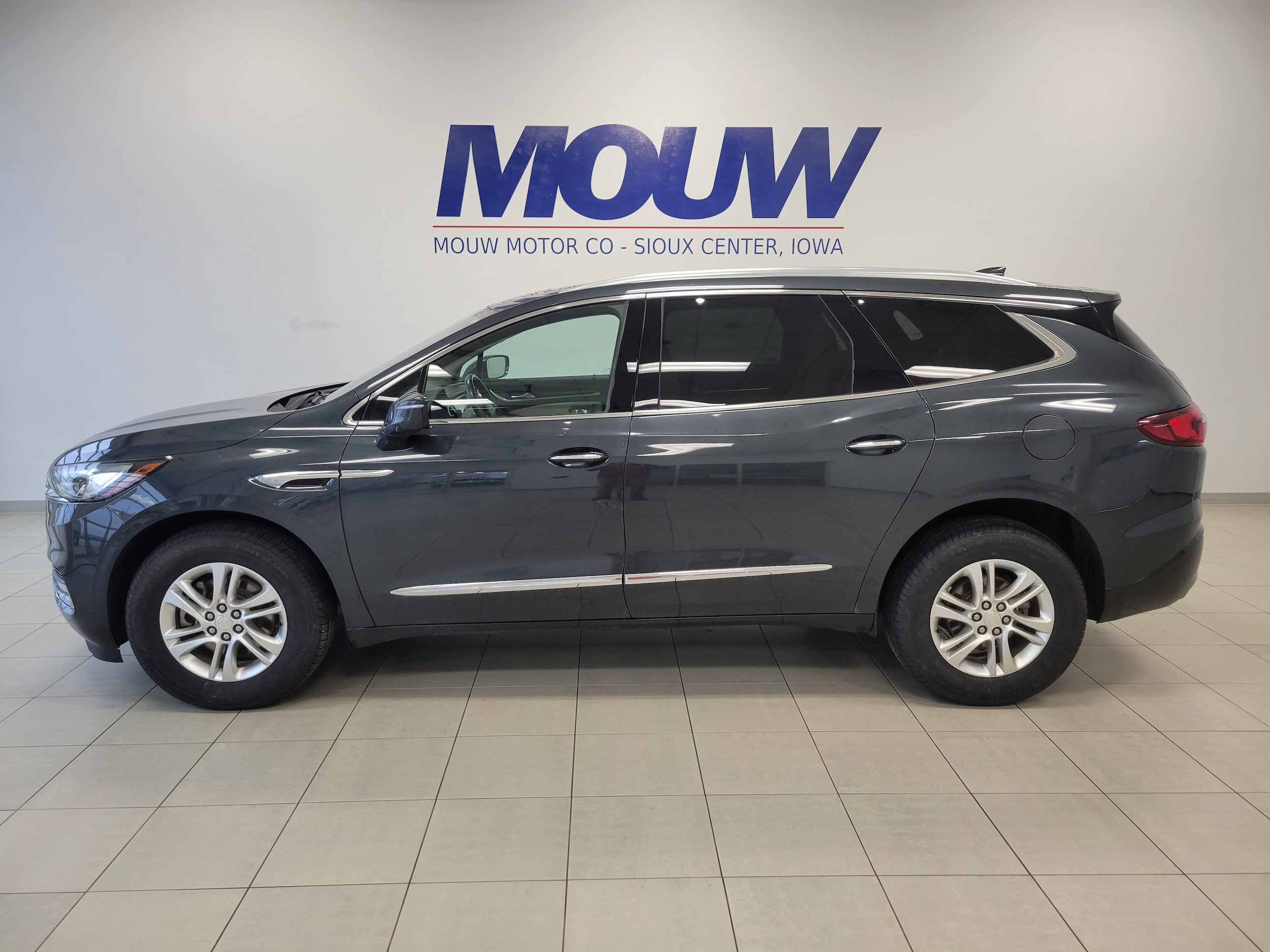 Used 2019 Buick Enclave Essence AWD/4WD image 1