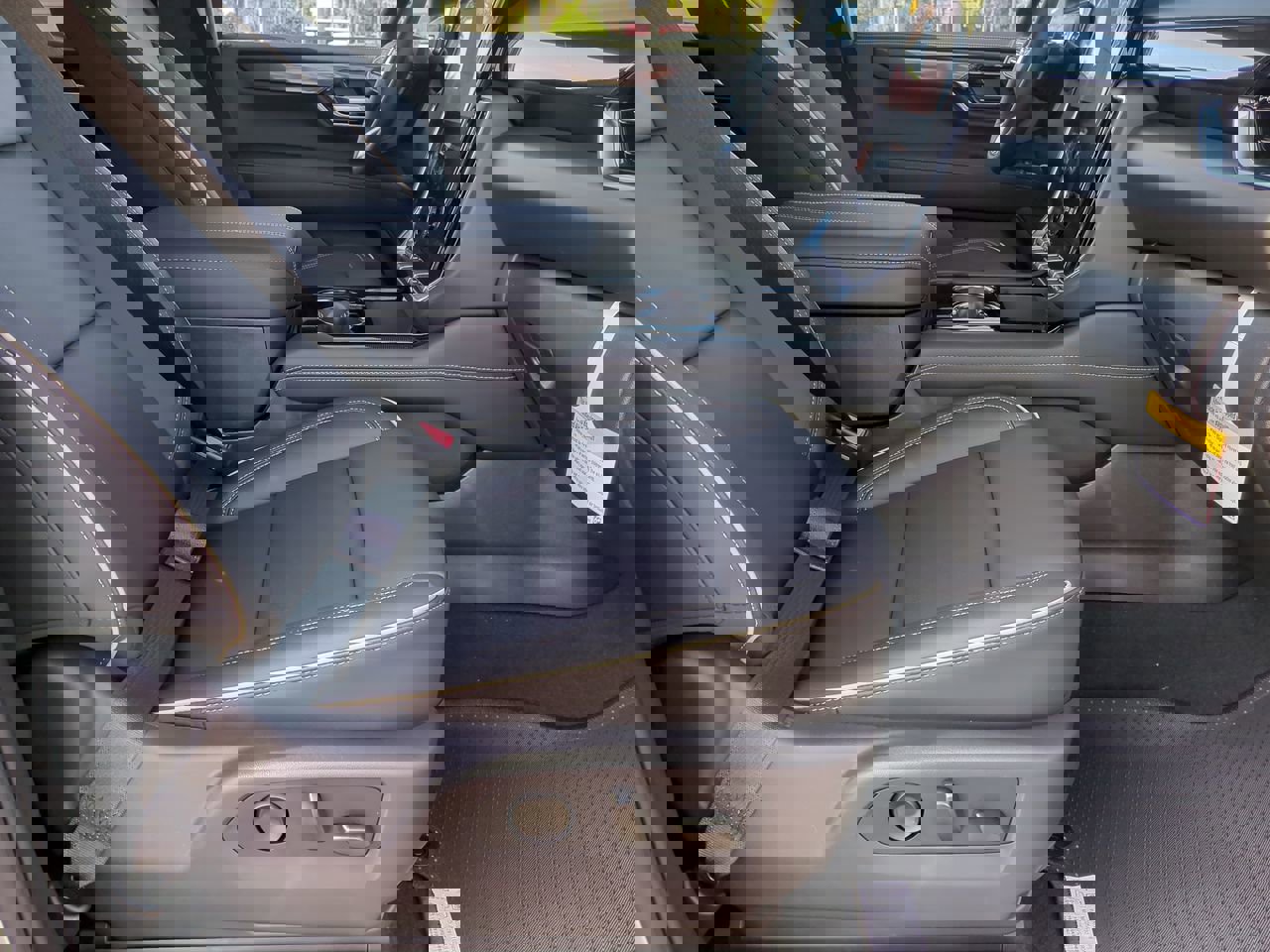 New 2026 GMC Yukon Elevation image 29