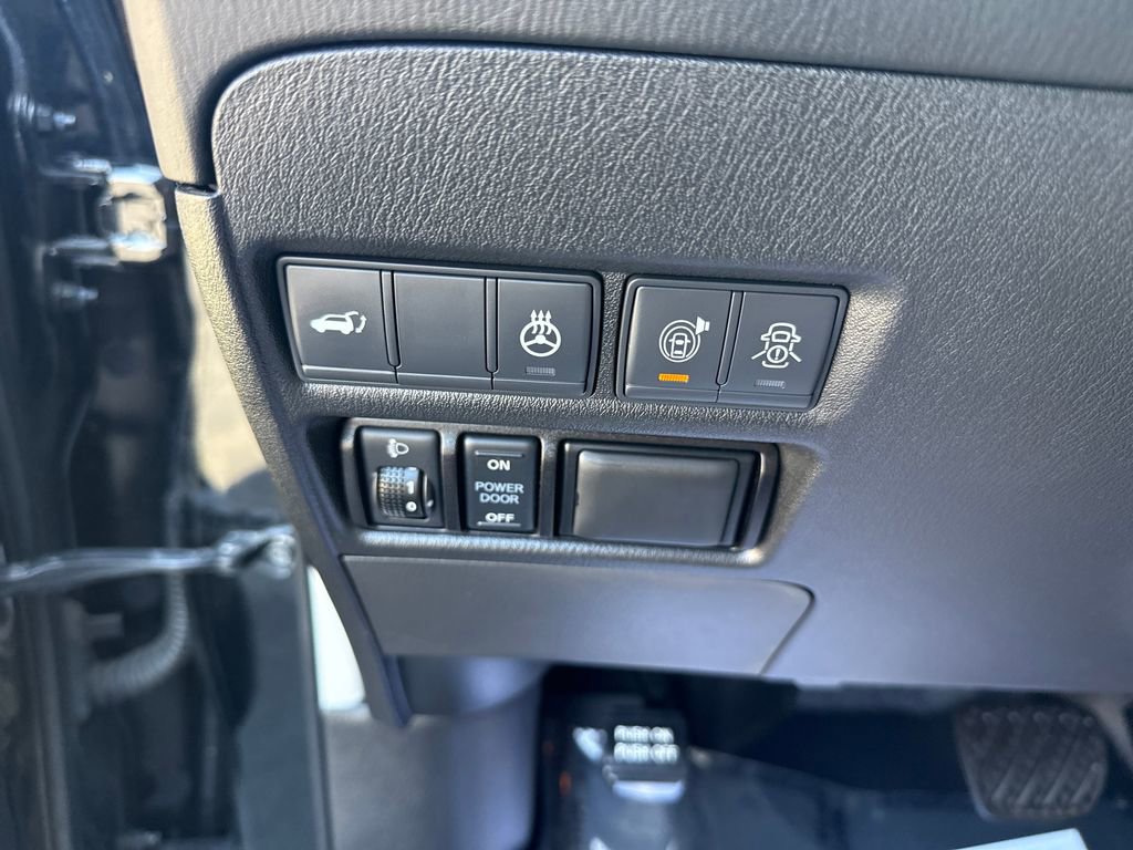 Used 2019 Nissan Armada Platinum AWD/4WD image 27