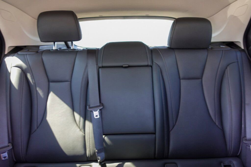 Used 2023 Buick Envision Essence image 16