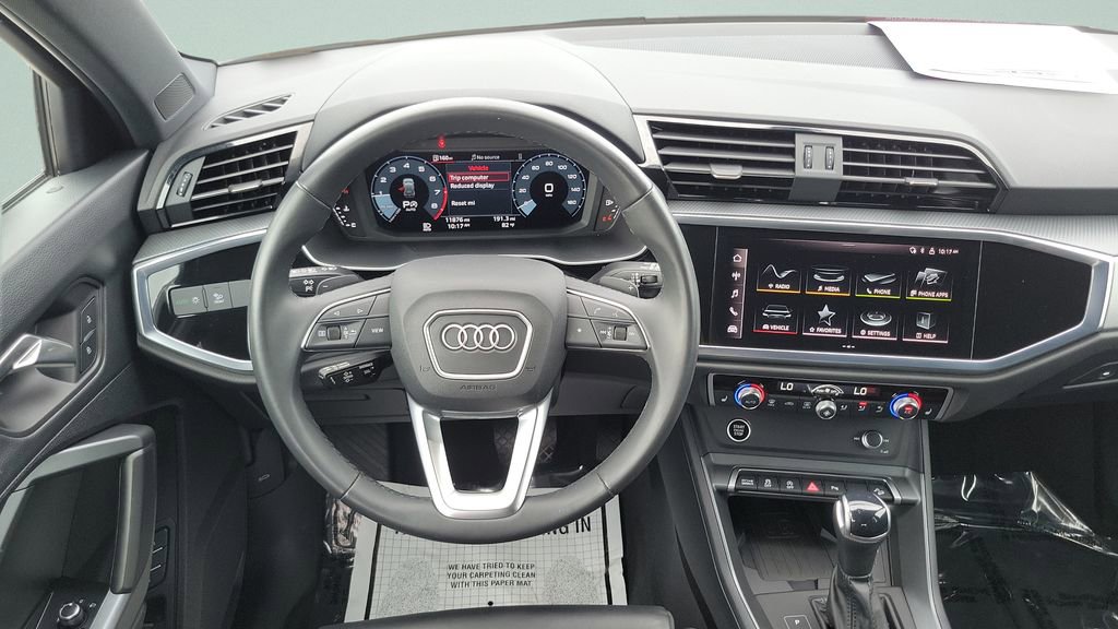 Used 2024 Audi Q3 2.0T Premium w/ Convenience Package AWD/4WD image 12