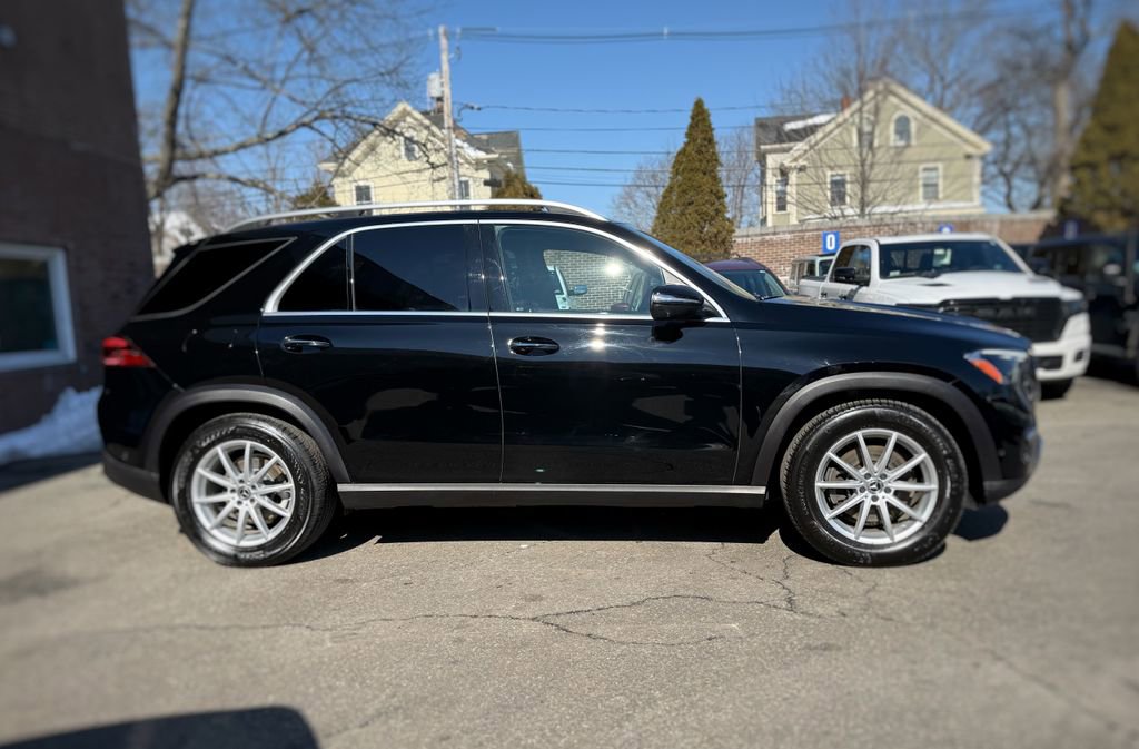 Used 2025 Mercedes-Benz GLE 350 4MATIC image 4