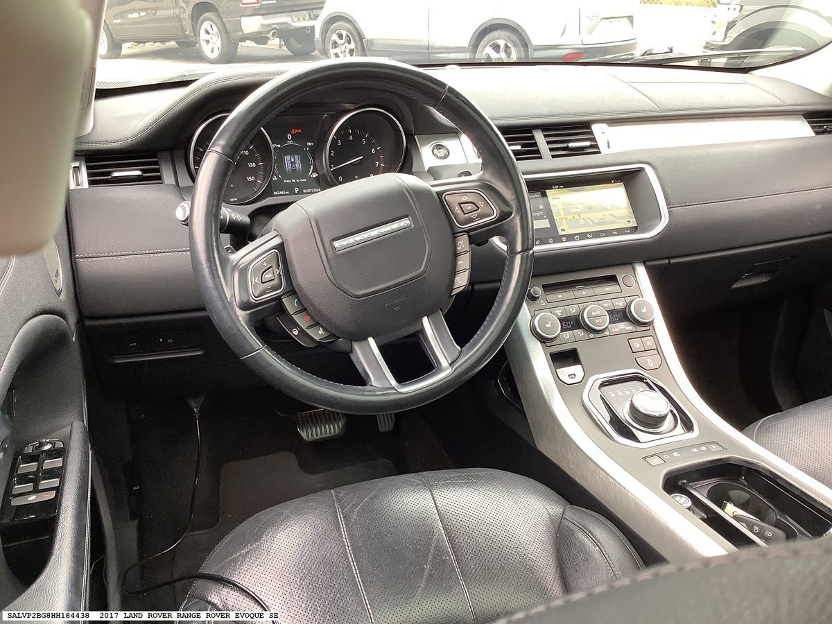 Used 2017 Land Rover Range Rover Evoque SE Premium AWD/4WD image 12