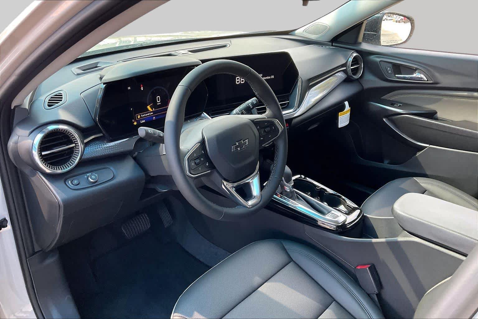 New 2026 Chevrolet Trax ACTIV w/ Driver Confidence Package FWD image 8