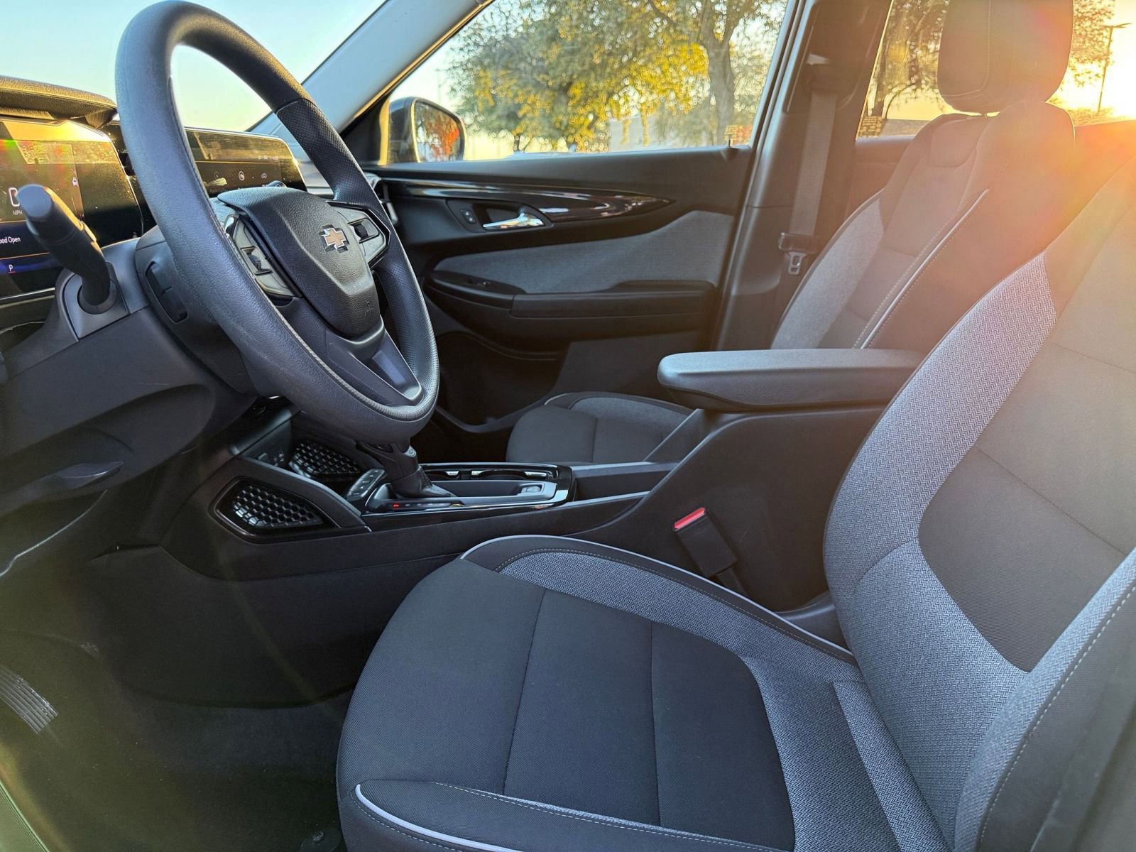 Used 2025 Chevrolet TrailBlazer LT image 27