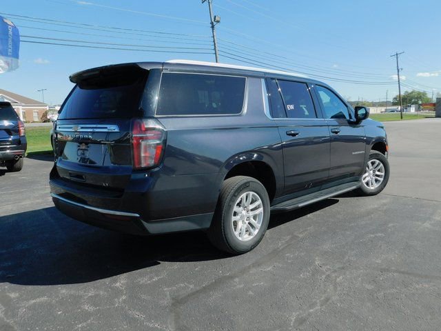 Used 2023 Chevrolet Suburban LT image 10