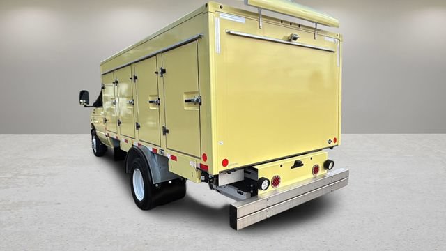 Used 2022 Ford E-450 and Econoline 450 Super Duty RWD image 39