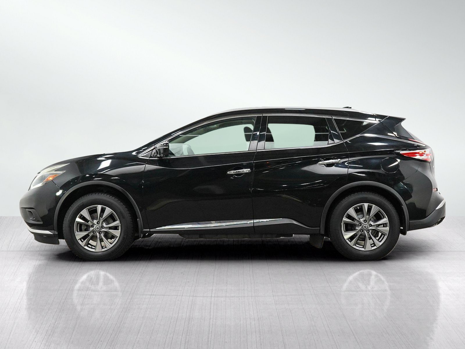 Used 2018 Nissan Murano SL w/ Moonroof Package AWD/4WD image 2