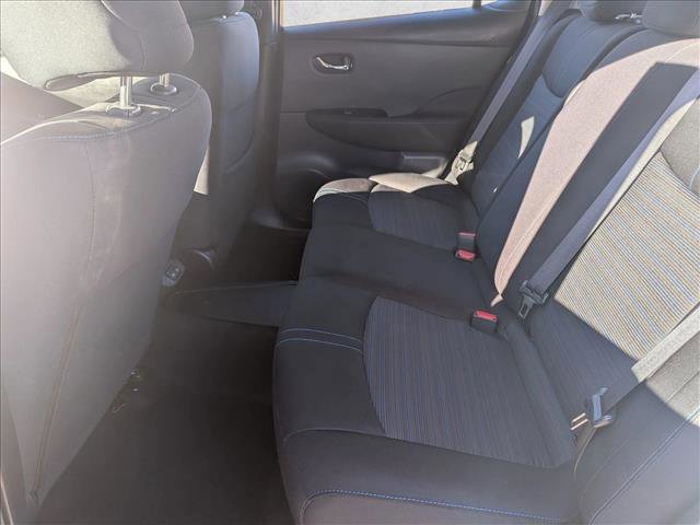 Used 2020 Nissan Leaf SV w/ SV Technology Package image 17
