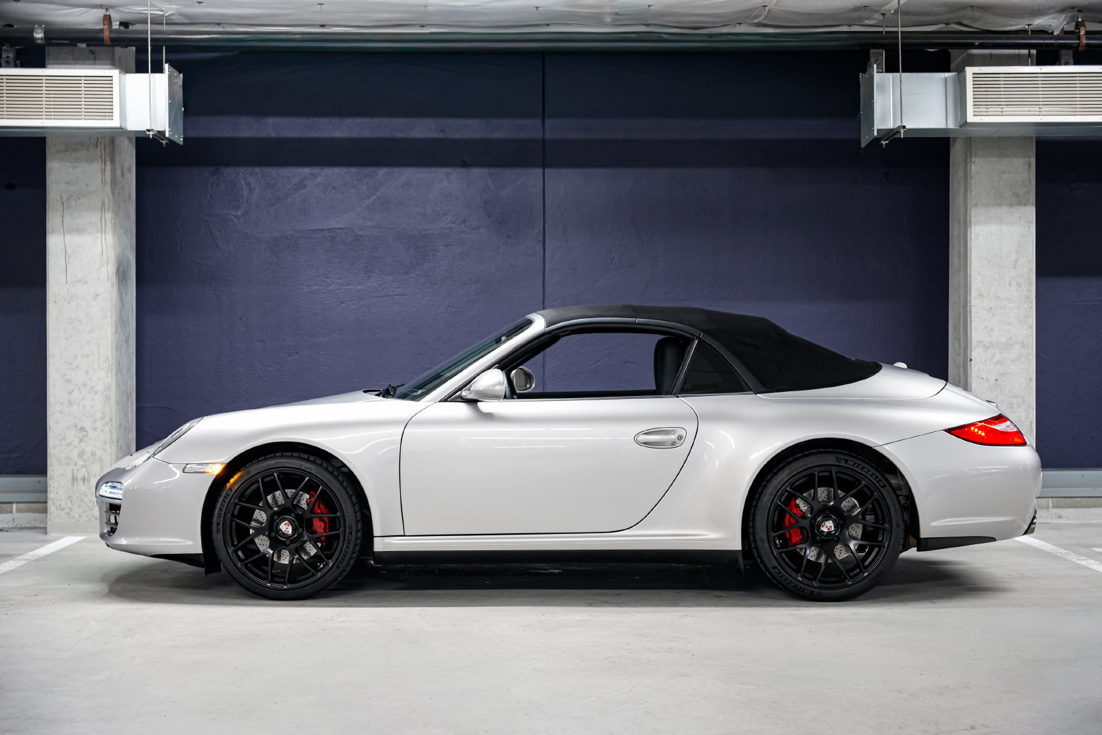 Used 2009 Porsche 911 Carrera 4 AWD/4WD image 7