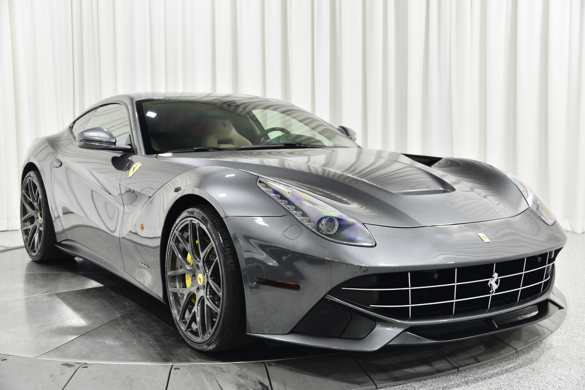 Used 2015 Ferrari F12 Berlinetta image 3
