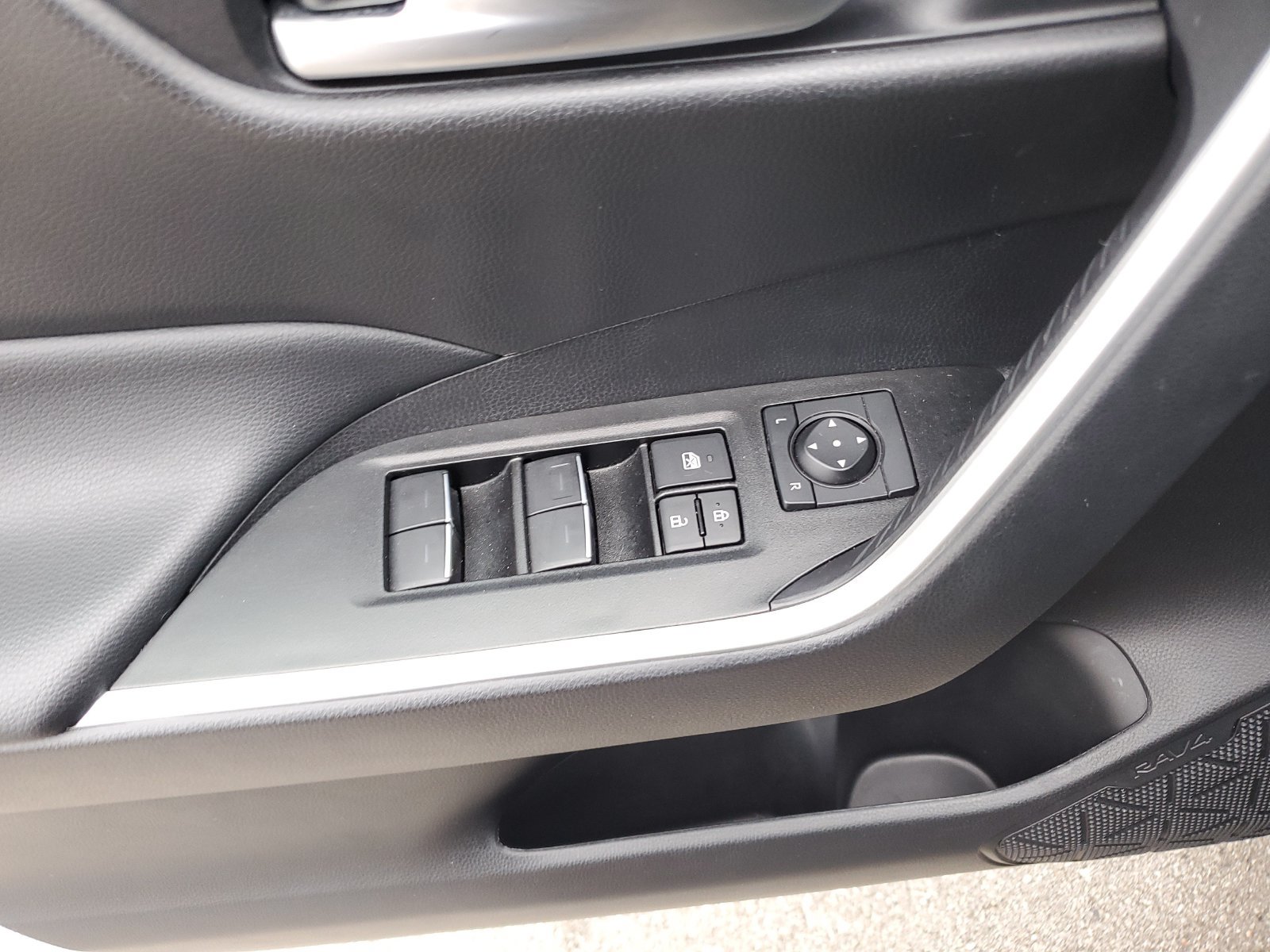 Certified 2025 Toyota RAV4 XLE w/ Convenience Package AWD/4WD image 21