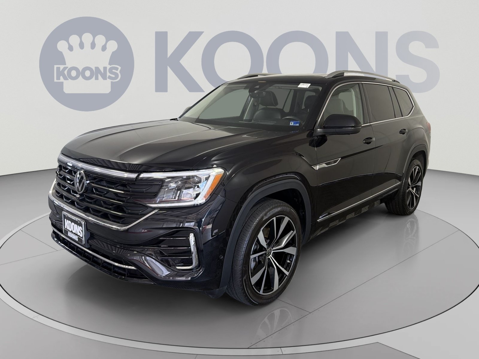 Used 2024 Volkswagen Atlas SEL Premium R-Line AWD/4WD image 1
