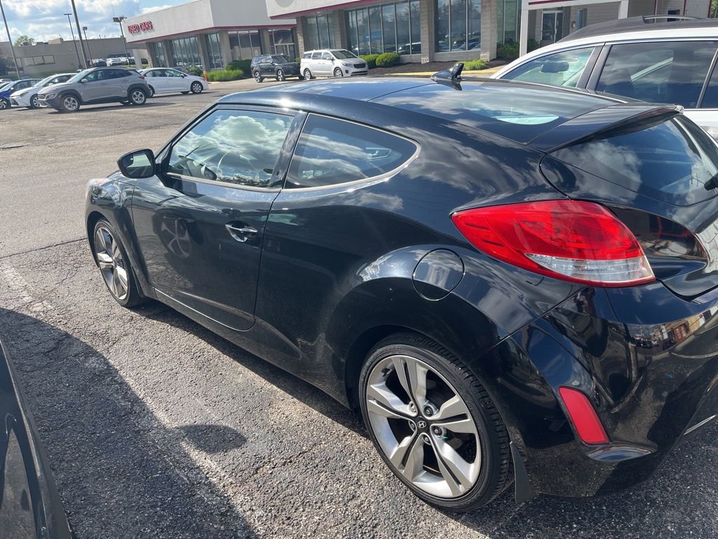Used 2014 Hyundai Veloster w/ Technology Package 03 FWD image 5