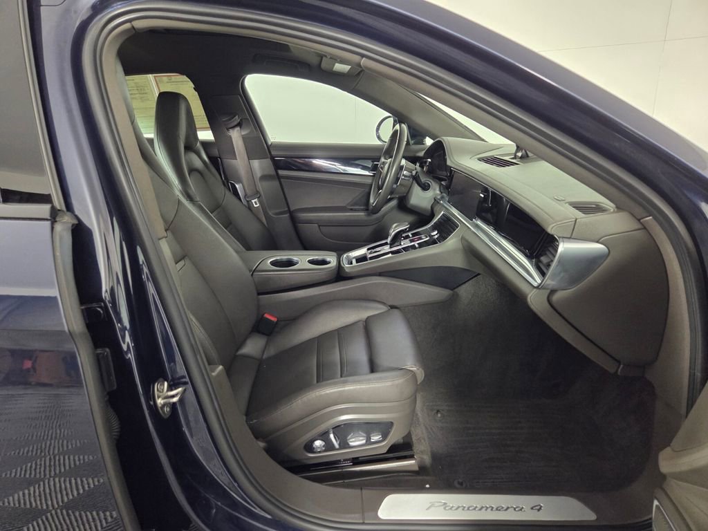 Used 2020 Porsche Panamera 4 w/ Premium Package Plus image 31