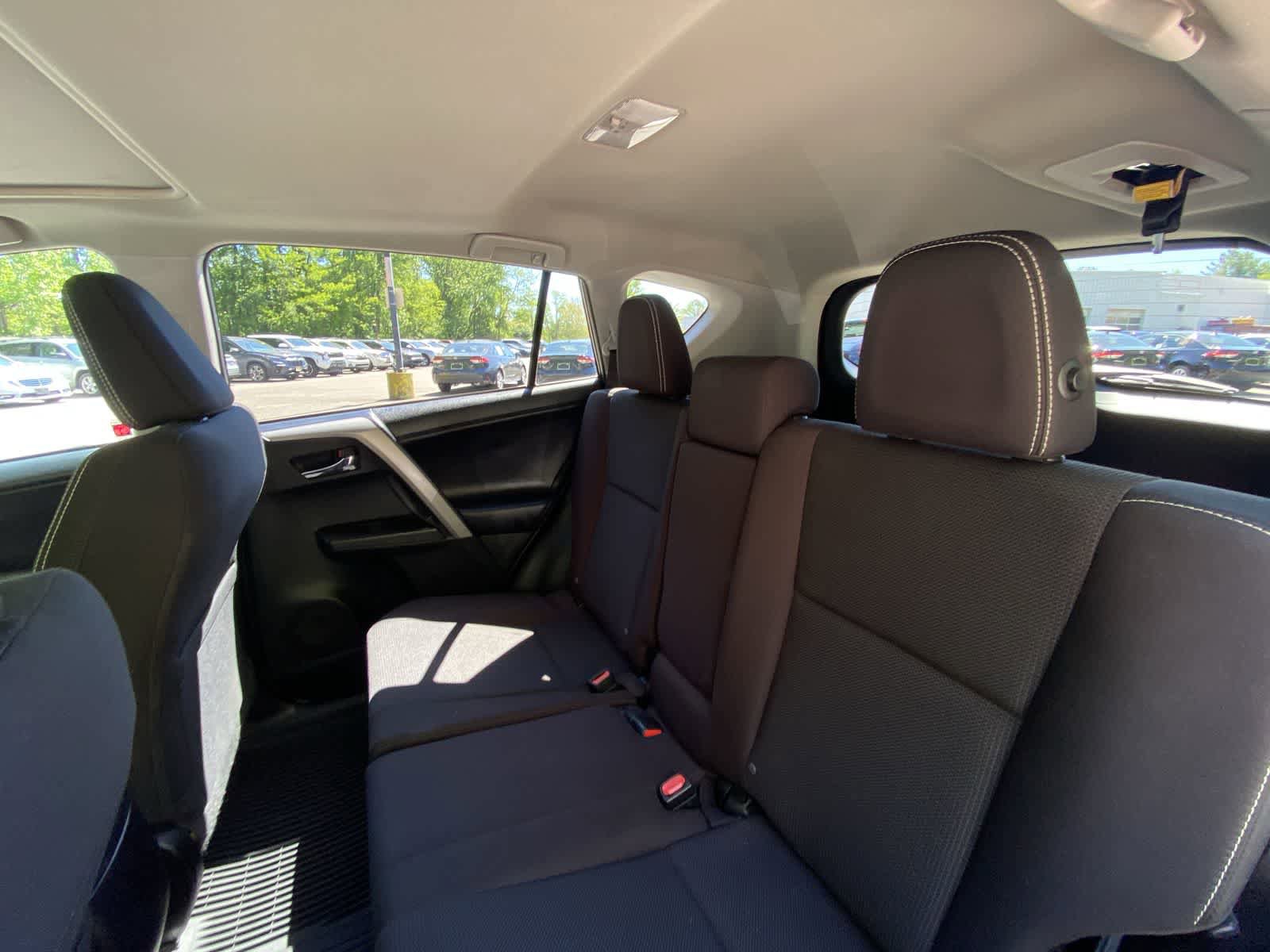Used 2018 Toyota RAV4 XLE w/ Plus Extra Value Package AWD/4WD image 26