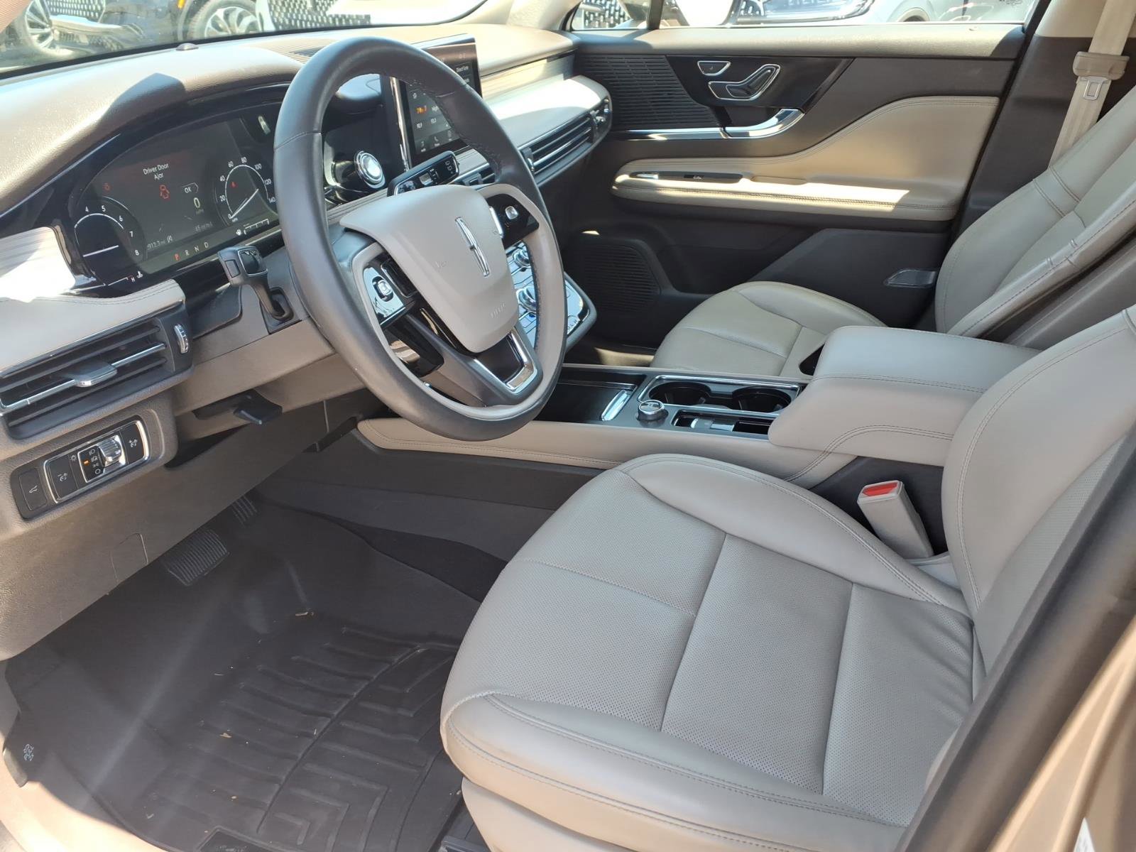 Certified 2020 Lincoln Corsair AWD w/ Equipment Group 101A image 11