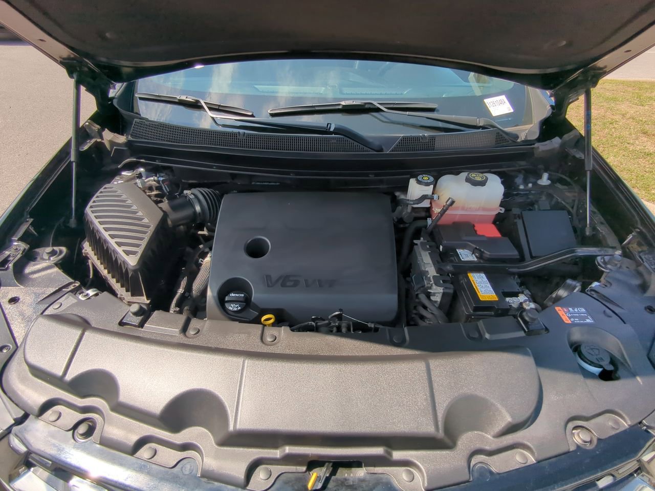Used 2023 Chevrolet Traverse RS w/ LPO, Floor Liner Package AWD/4WD image 32
