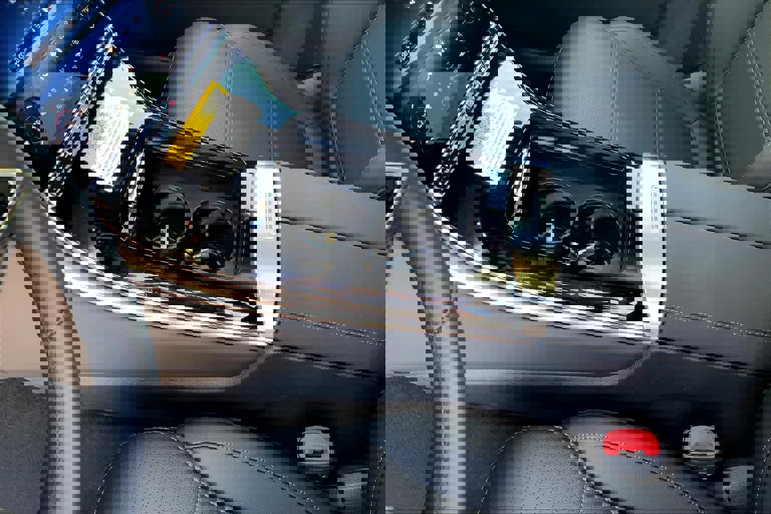 Certified 2025 Mercedes-Benz GLC 300 image 10